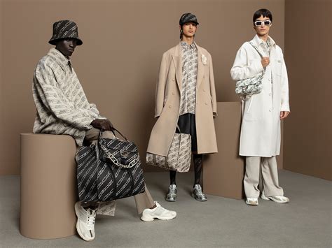 buy fendi online singapore|FENDI Men's Collection – Shop Luxury Fashion .